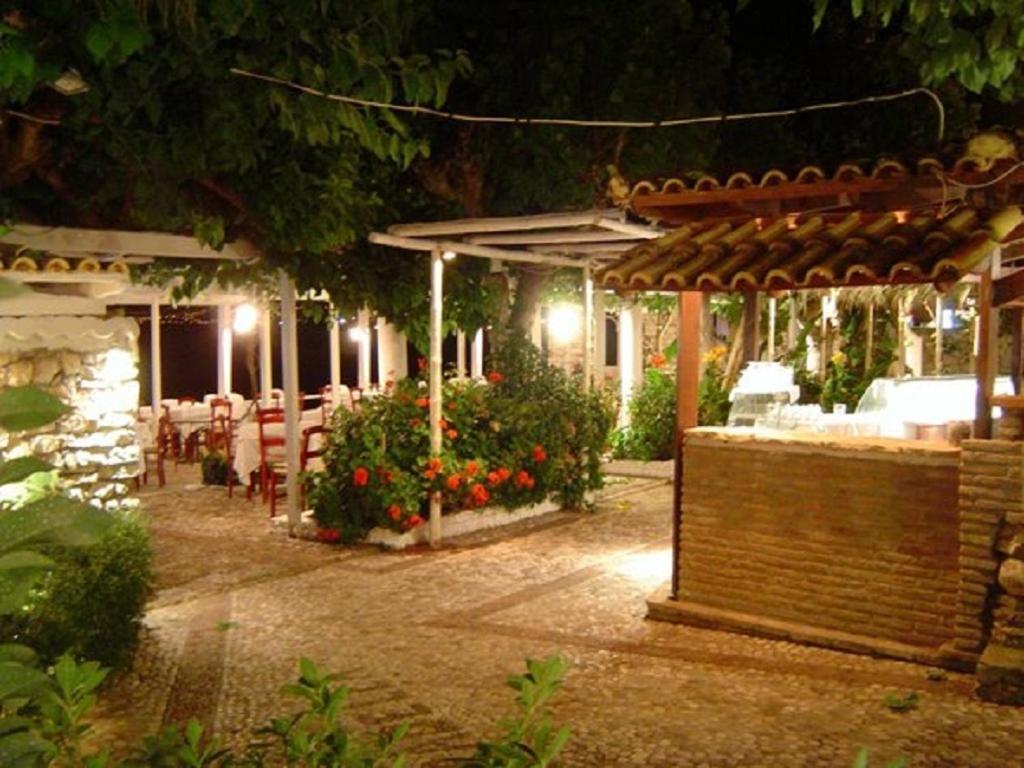 Alissos Taradella Hotel מראה חיצוני תמונה