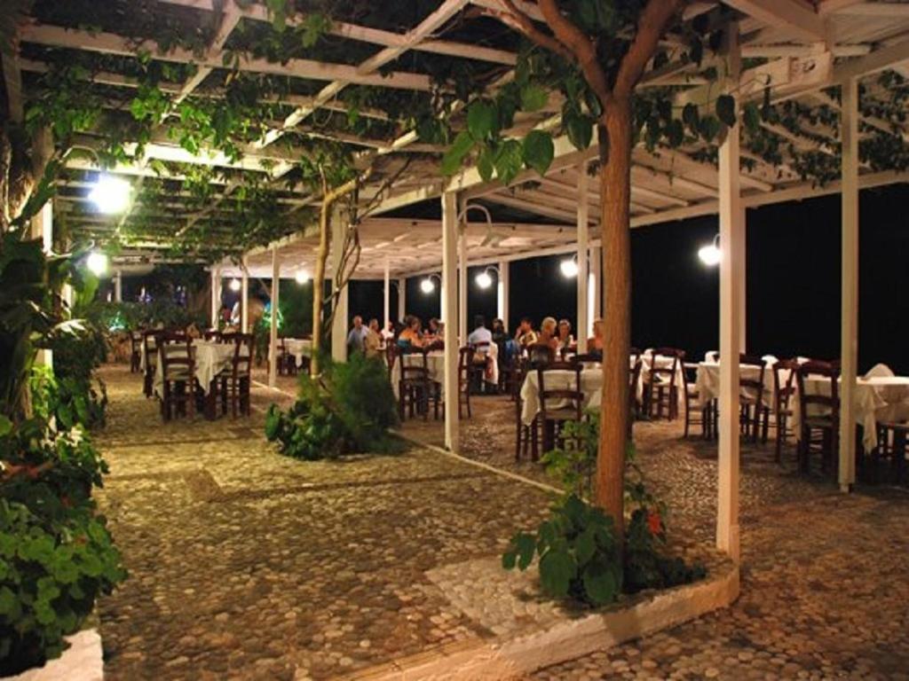Alissos Taradella Hotel מראה חיצוני תמונה